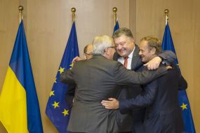 Petr Poroshenko, Donald Tusk, Jean-Claude Juncker, and Martin Schulz