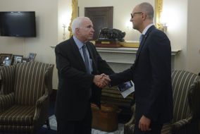 Arseniy Yatsenyuk and John McCain