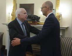 Arseniy Yatsenyuk and John McCain
