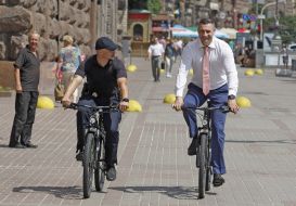 Vitaliy Klychko and Yuriy Zozulya