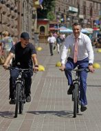 Vitaliy Klychko and Yuriy Zozulya