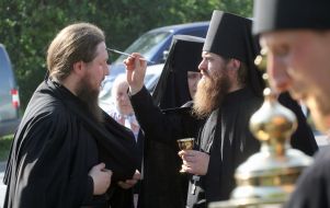 Первый всеукраинский крестный ход с молитвой за Украину