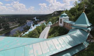 Свято-Успенская Святогорская лавра