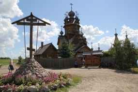 Деревянный скит