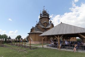 Деревянный скит