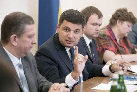 Vladimir Groisman during a meeting with representatives of trade unions