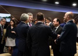 Petro Poroshenko and Francois Hollande