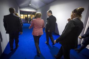 Petro Poroshenko and Angela Merkel