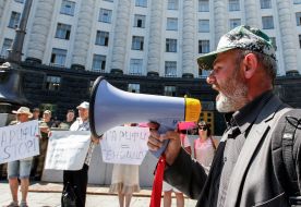 Акція "Не вбивайте людей тарифами!"