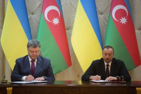 Petr Poroshenko and Ilham Aliyev