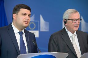 Vladimir Groisman, Jean-Claude Juncker, and Johannes Hahn