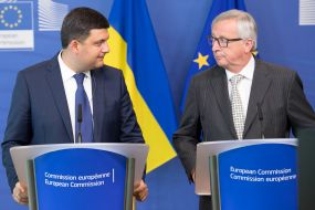 Vladimir Groisman, Jean-Claude Juncker, and Johannes Hahn