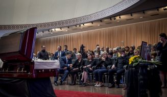 Petro Poroshenko during a farewell with Pavel Sheremet