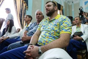 he ceremony was conducted by members of the Olympic team of Ukraine