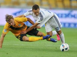 Playing moment of match