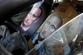"Icons" with Putin's image