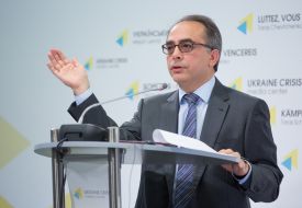 Йонет Джан Тезель