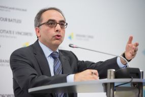 Йонет Джан Тезель