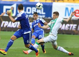 Playing moment of match