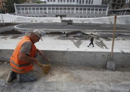 Reconstruction of the capital racetrack