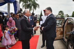 Petr Poroshenko and Najib Razak