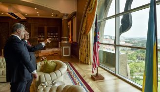 Najib Razak, Petro Poroshenko