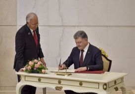 Najib Razak, Petro Poroshenko