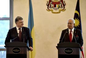 Najib Razak, Petro Poroshenko