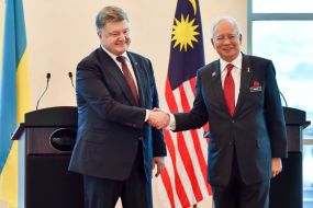 Najib Razak, Petro Poroshenko