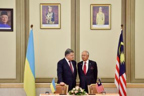 Najib Tun Razak and Petro Poroshenko