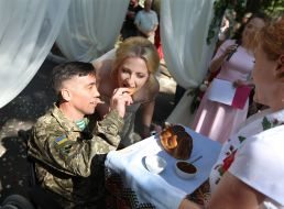 Молодята Сергій і Катерина Ющенко