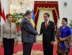 Presidents of Ukraine and Indonesia and their wives