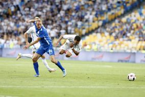 Playing moment of match