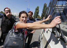 Столкновение между сторонницами "торнадовцев" и правоохранителями