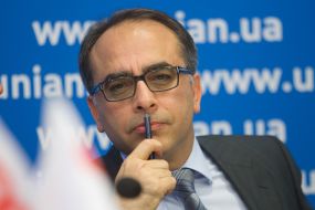 Йонет Джан Тезель