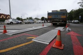 Fixed dimensions and weight item