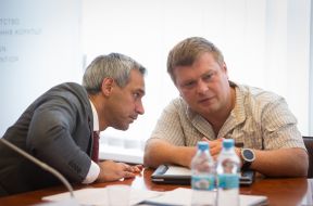 Ruslan Ryaboshapka and Yuriy Novykov