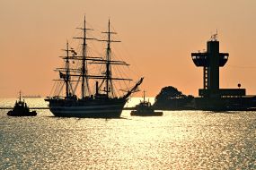 Palinuro ship