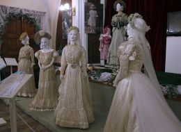 The exhibition "Masterpieces of dress of XIX - XIX century"