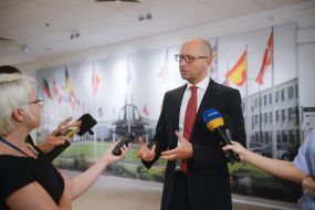 Arseniy Yatsenyuk