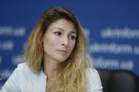 Еміне Джапарова