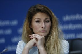 Еміне Джапарова