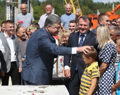 The ceremony of laying a capsule