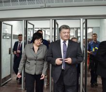 Petro Poroshenko at the opening of the metro station "Peremoga" in Kharkov