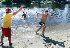 The race in flippers "Duck Run 2016"