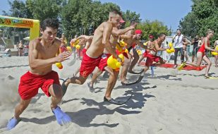 The race in flippers "Duck Run 2016"