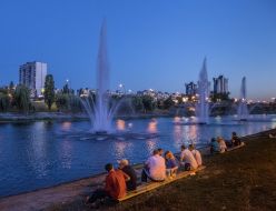 Fountains in Rusanivsky Canal
