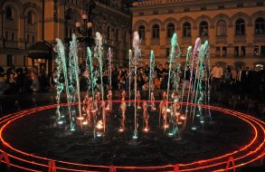 Светомузыкальный фонтан