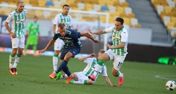 Football. FC "Karpaty" (Lviv) - FC "Olympic" (Donetsk)
