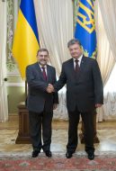 Petro Poroshenko and Osvaldo Junior Biatо